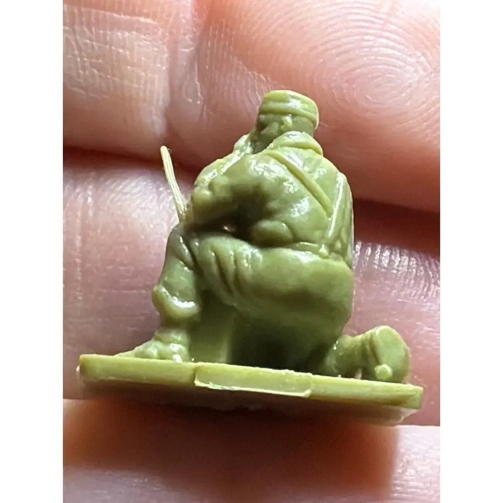 Vintage Airfix British Infantry Support Group Radio Operator Toy Figure Green